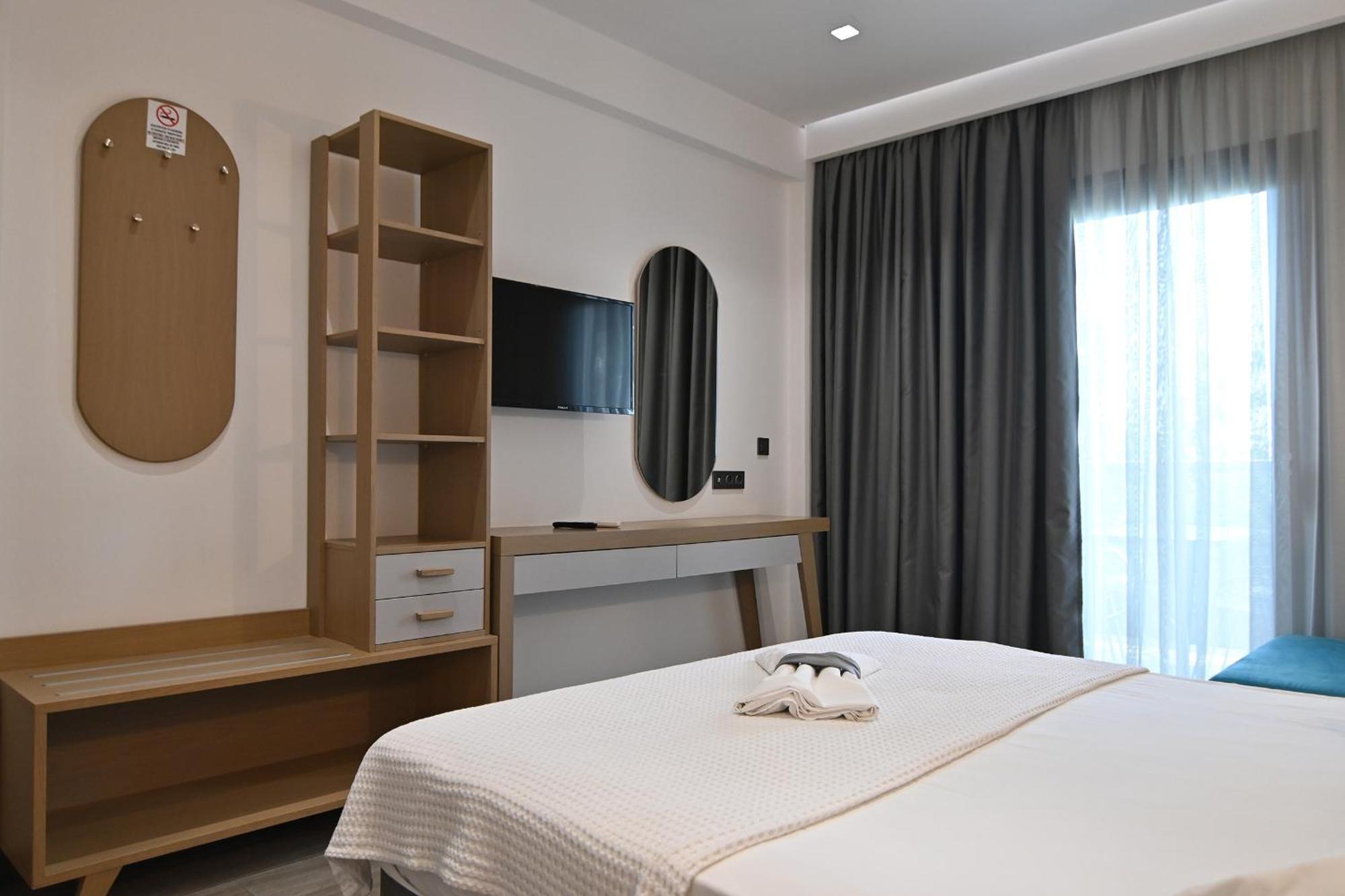 Amalia Rooms Sea View เนอาวรัสนา ภายนอก รูปภาพ