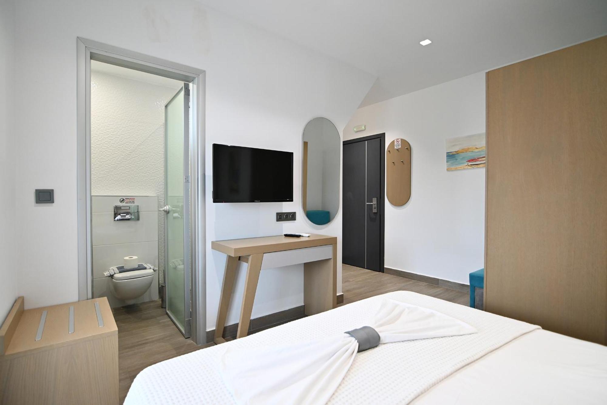 Amalia Rooms Sea View เนอาวรัสนา ภายนอก รูปภาพ