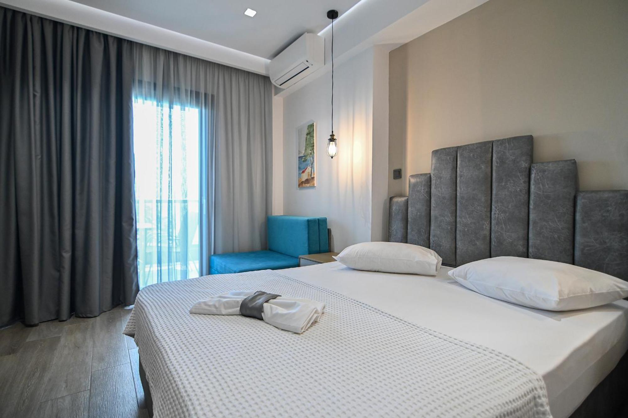 Amalia Rooms Sea View เนอาวรัสนา ภายนอก รูปภาพ
