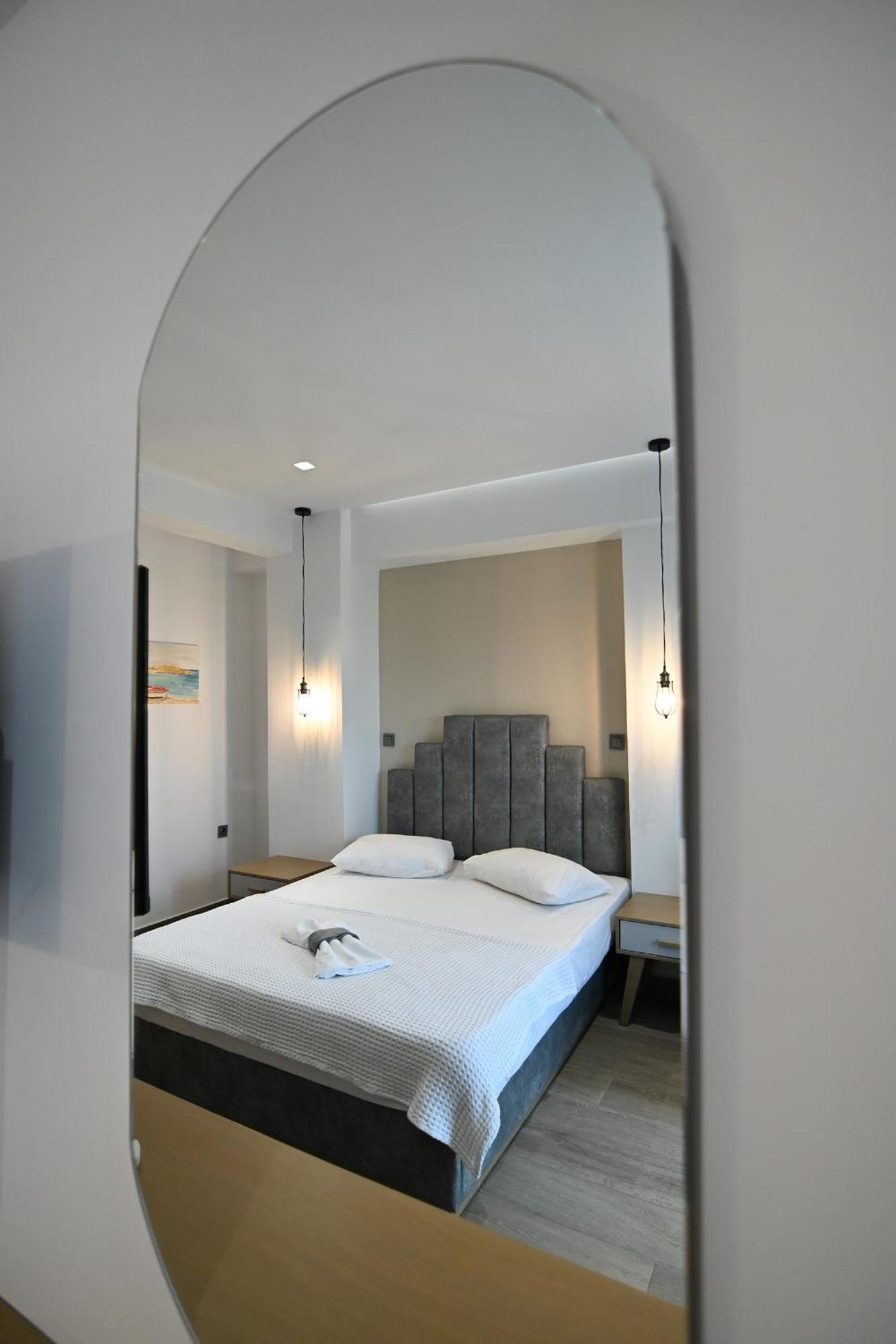 Amalia Rooms Sea View เนอาวรัสนา ภายนอก รูปภาพ