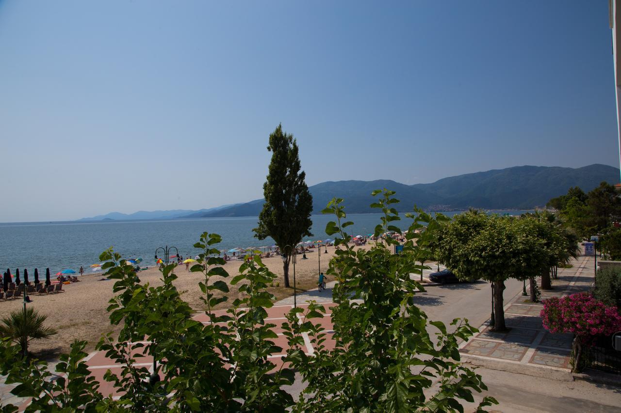Amalia Rooms Sea View เนอาวรัสนา ภายนอก รูปภาพ
