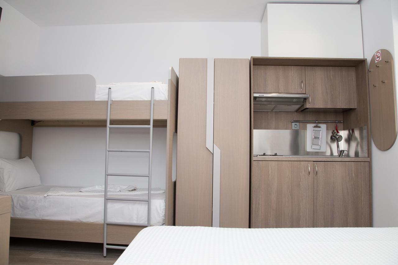 Amalia Rooms Sea View เนอาวรัสนา ภายนอก รูปภาพ