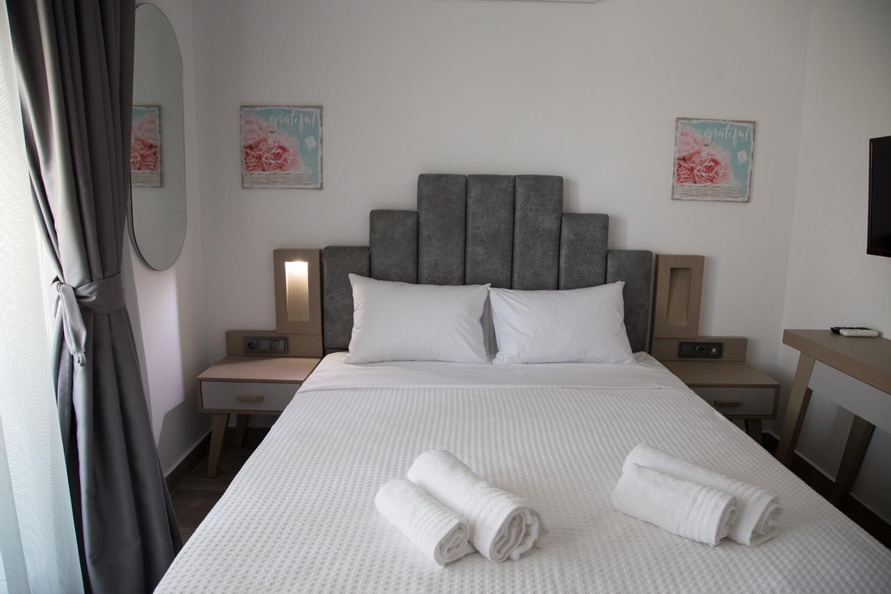 Amalia Rooms Sea View เนอาวรัสนา ภายนอก รูปภาพ