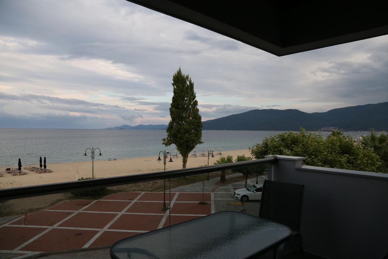 Amalia Rooms Sea View เนอาวรัสนา ภายนอก รูปภาพ